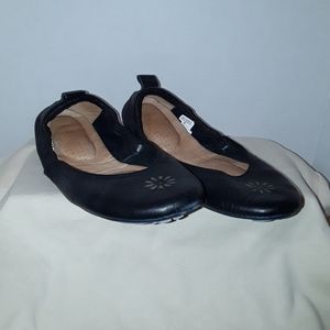Womens shoes